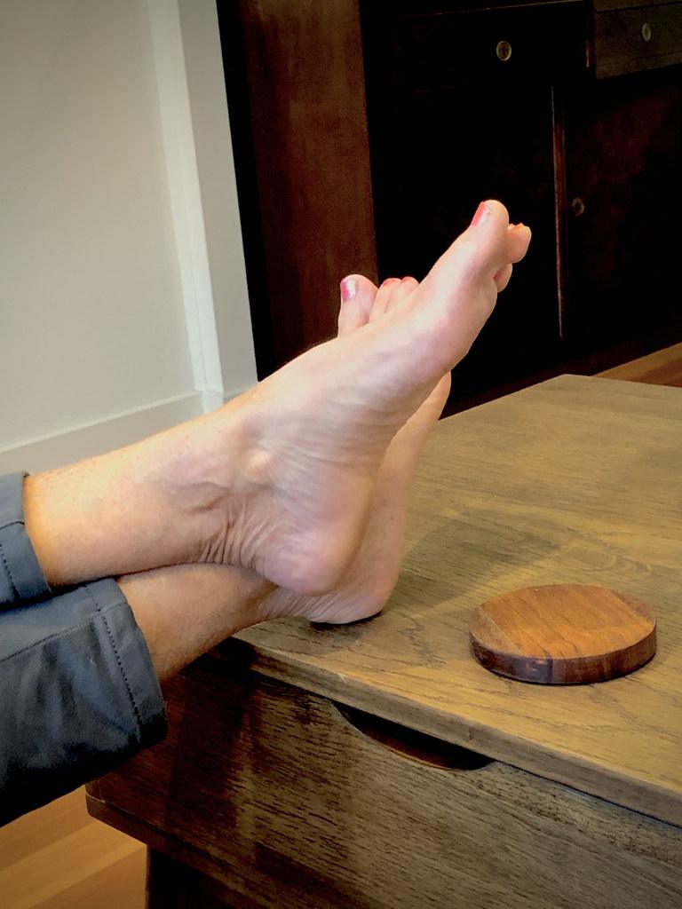 Coffee Table Footrest